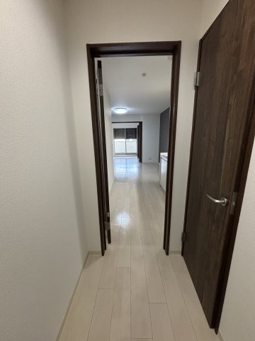 クリエオーレ三ツ島Ⅱの玄関