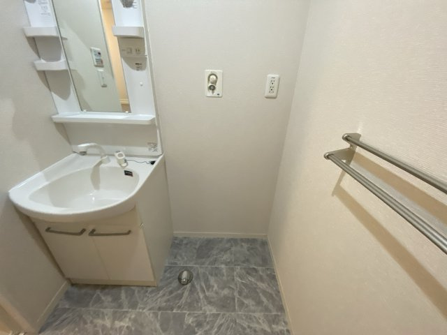 ヴィラーチェ東山の玄関