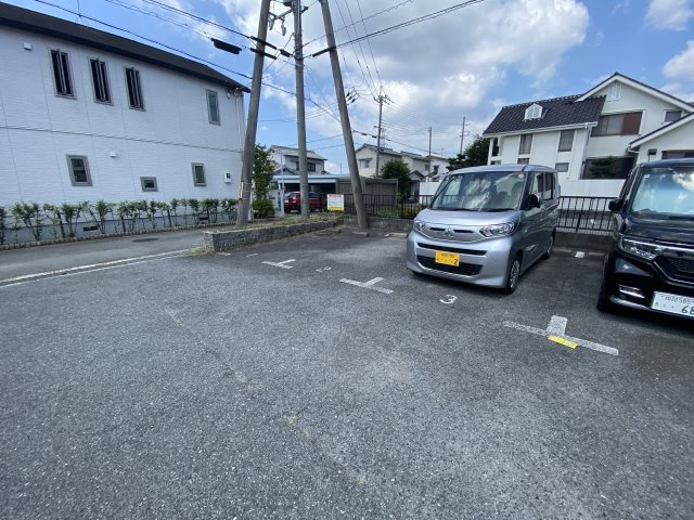 リトルフォレスト御立Ｄ棟の駐車場