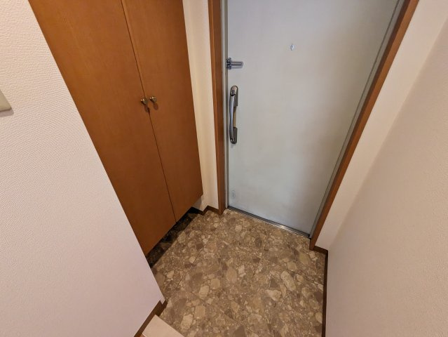 シャルマンフラットリヴァーⅠの玄関