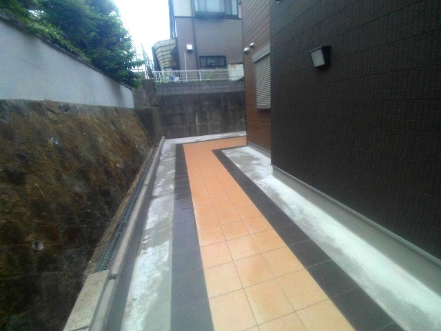 ノイシュヴァン朝霧山手