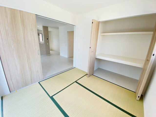 よかタウン／西区城山半田３丁目２期／８号棟の和室