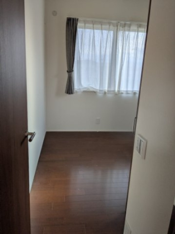 中古戸建　箕郷町生原の洋室|コンパクトで使いやすい洋室です