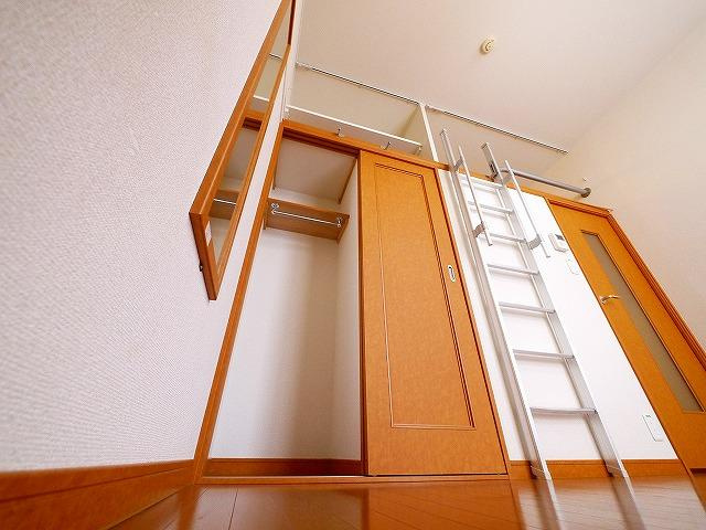 レオパレスゆう　藤ノ木の収納|たっぷりとした収納スペースです