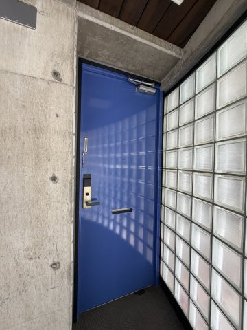 SAKAEMACHI　CUBUの玄関