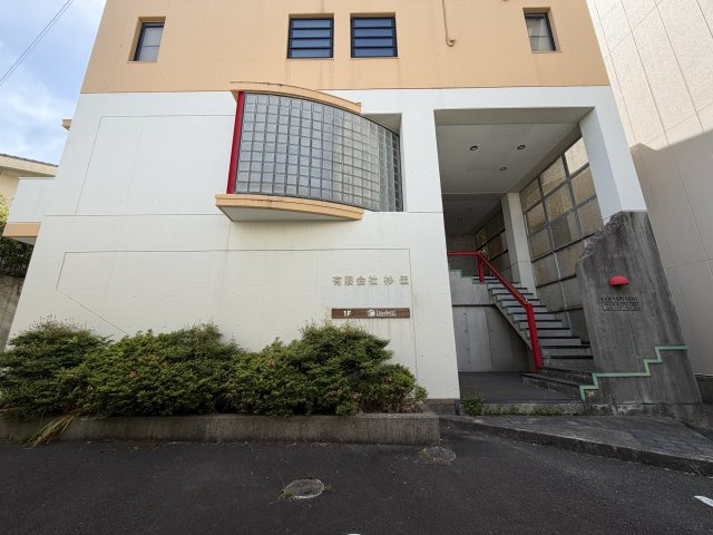 SAKAEMACHI　CUBUのエントランス