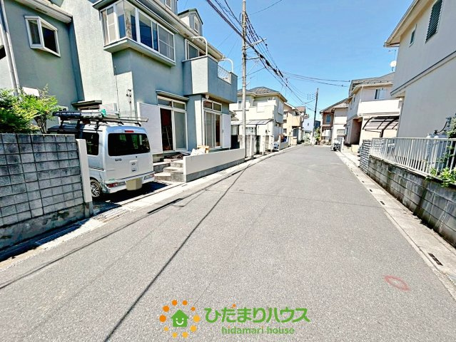 久喜市栗橋東6丁目　中古一戸建て　の前面道路含む現地写真