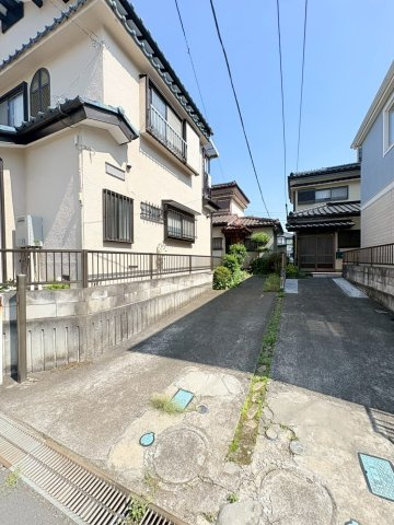 狭山市狭山台4丁目　建築条件なし売地　西武新宿線『狭山市駅』バス14分　【狭山台小学区】の前面道路含む現地写真