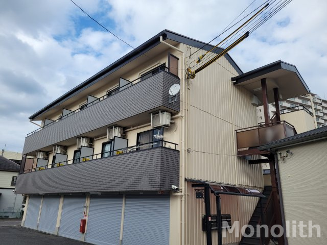 マンション谷佐の外観