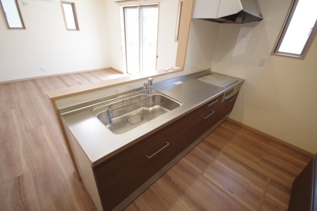 宇都宮市砥上町　戸建　予約済のキッチン|使い勝手の良いシステムキッチン