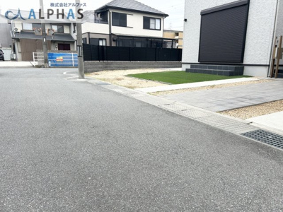 【前面道路含む現地写真】 | 姫路市大津区長松　築浅一戸建て | ■南の前面道路は幅員約4ｍ♪交通量が少ない道路です♪