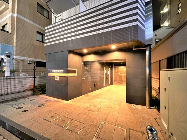 ARTESSIMO ESTのエントランス