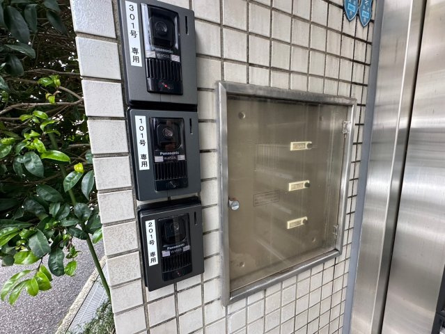 ロイヤルメゾン岡本Ⅲのエントランス