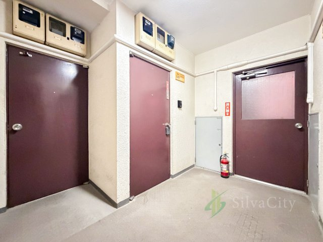 ライオンズマンション本郷のその他共用部分|廊下