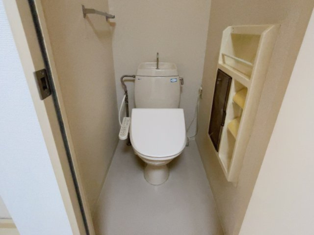 エーデルハイムのトイレ|別部屋同一間取りのお写真となります。