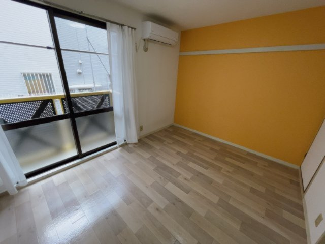 エーデルハイムの洋室|別部屋同一間取りのお写真となります。