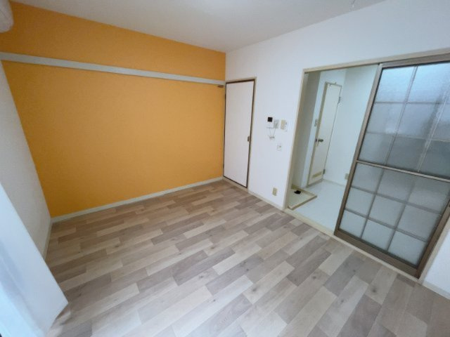 エーデルハイムの内装|別部屋同一間取りのお写真となります。