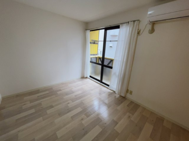 エーデルハイムの内装|別部屋同一間取りのお写真となります。