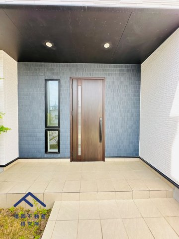 福津市津屋崎1丁目2号棟　戸建ての玄関