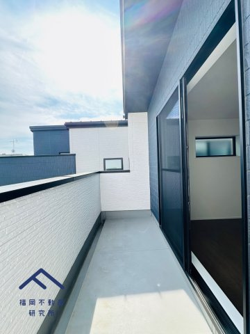 福津市津屋崎1丁目2号棟　戸建てのバルコニー