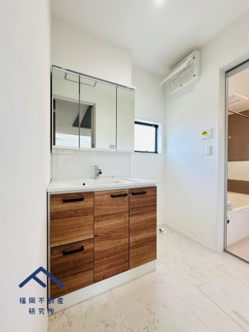 福津市津屋崎1丁目2号棟　戸建ての独立洗面台