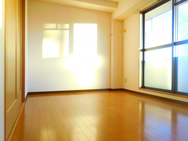 ハイツ高丸の寝室