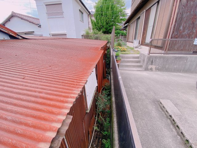 大府市桃山町３丁目の外観|北側隣地との境