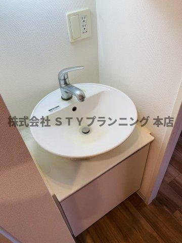 仲介手数料0円！パルティール上前津の独立洗面台