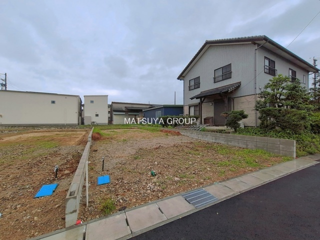 【前面道路含む現地写真】の画像