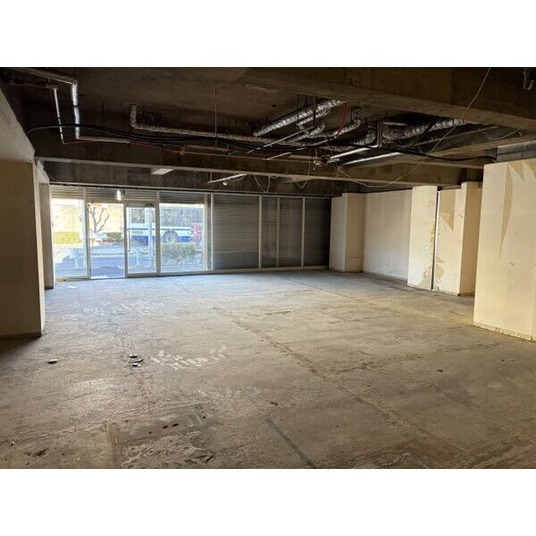 ドミール高垣【　1階路面店　】