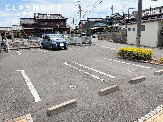 シュウ・メゾンⅡ　　刈谷市近郊の賃貸はクラスホーム刈谷店の駐車場