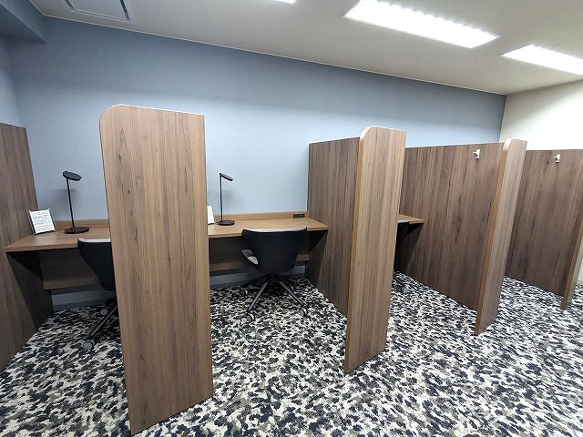 Prime Bliss上野元浅草の設備|1F共用部のビジネスラウンジ24時間利用可能です