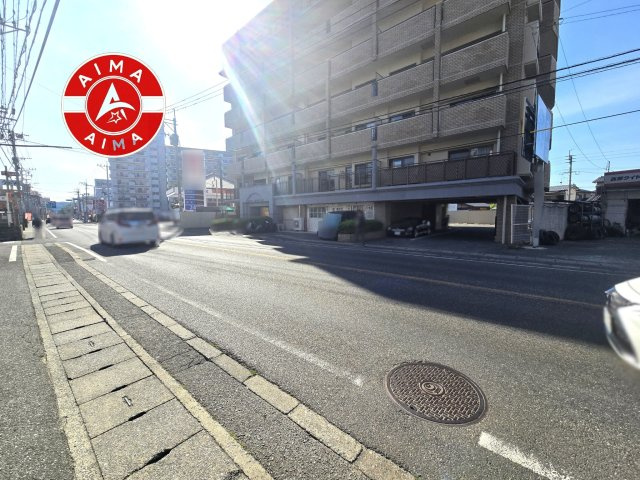 オリエントハイツ小戸の現況写真|物件前面道路です。