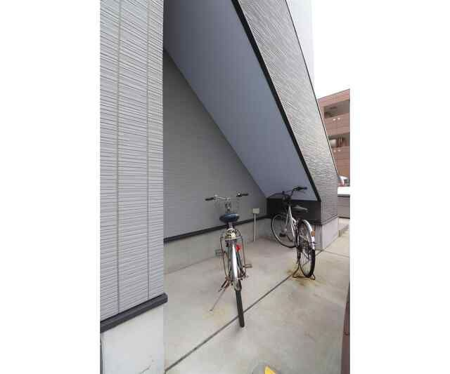 リラート美園の駐車場