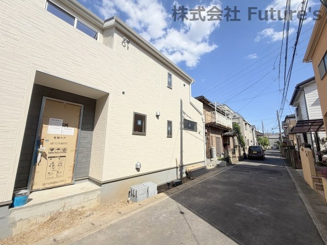 八潮市大字二丁目　新築戸建の前面道路含む現地写真|前面道路含む現地写真です。