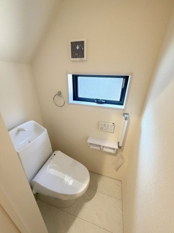 八潮市大字二丁目　新築戸建のトイレ|同施工会社の参考写真になります。