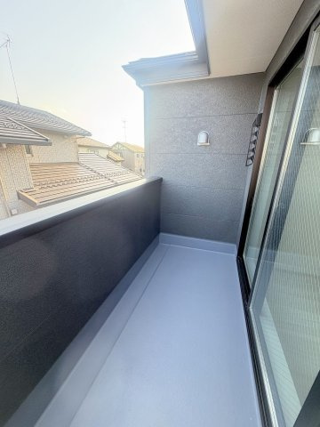 八潮市大字二丁目　新築戸建のバルコニー|同施工会社の参考写真になります。