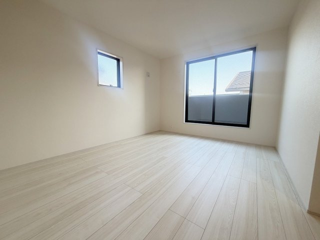八潮市大字二丁目　新築戸建の洋室|同施工会社の参考写真になります。