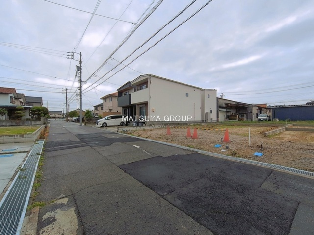 【前面道路含む現地写真】の画像