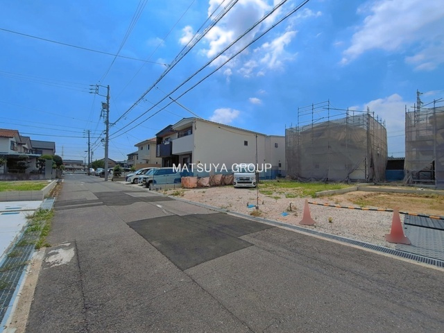 【前面道路含む現地写真】の画像