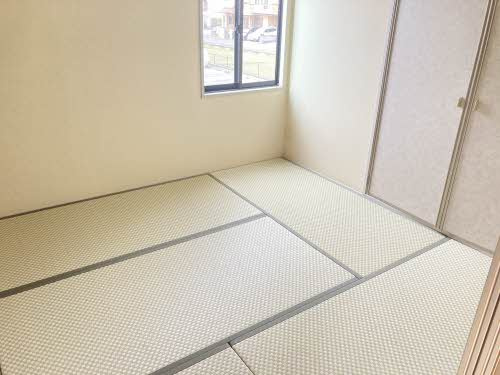 エスポワール B棟の玄関