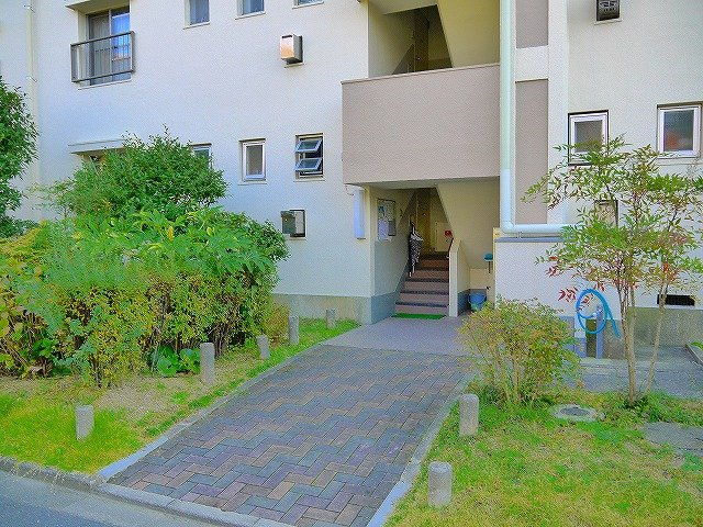 中登美団地(個人）のエントランス