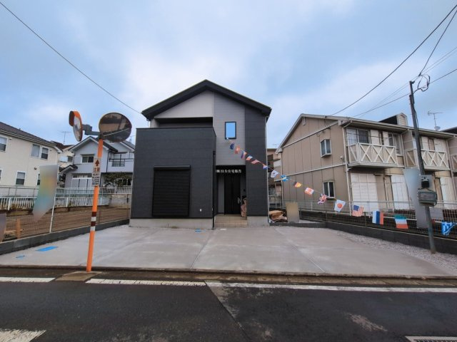 ふじみ野市亀久保３丁目の新築一戸建の前面道路含む現地写真