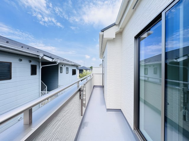 市川市大野町３丁目新築戸建のバルコニー|南西向きワイドバルコニー・日当たり良好♪