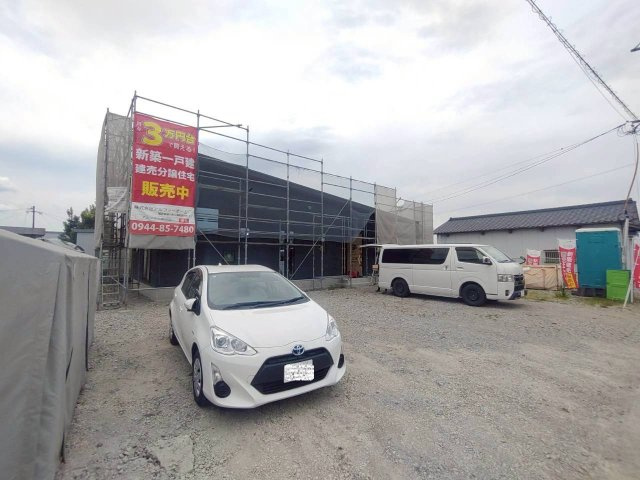 みやま市瀬高町下庄の新築一戸建の外観|駐車7台可能です。