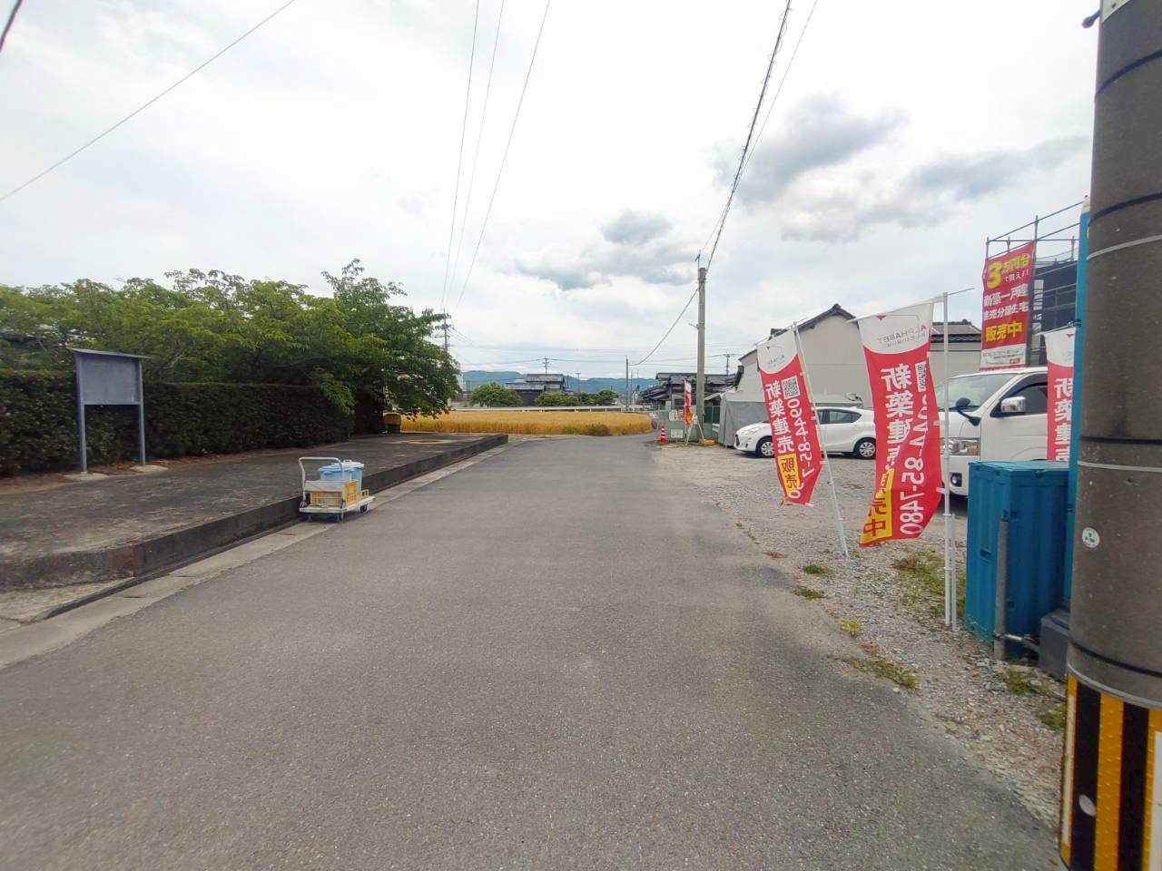 みやま市瀬高町下庄の新築一戸建の前面道路含む現地写真