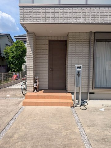下連雀3丁目ヘーベルハウスのエントランス
