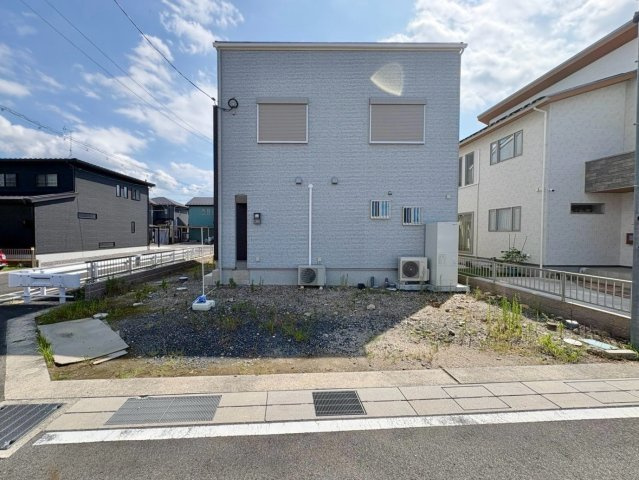 草津市下笠町　新築戸建ての外観