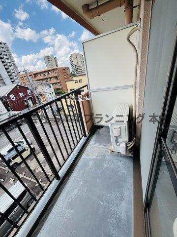 仲介手数料0円！ハイツかなれのバルコニー