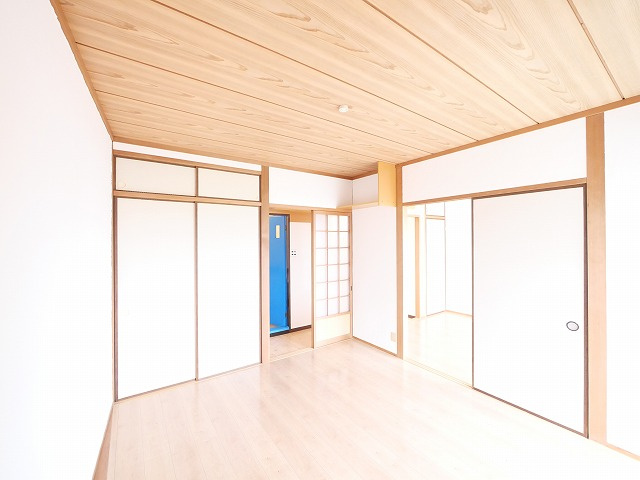 コーワマンションの洋室|ゆったりした洋室です